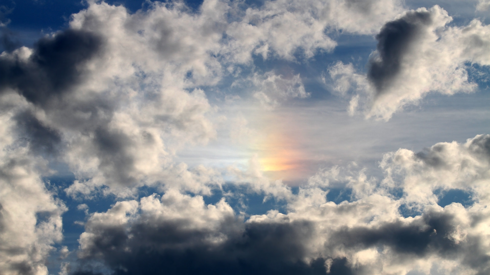 《2025年全球电竞市场规模突破30亿美元，未来增长可期》，2020年度全球电竞市场报告