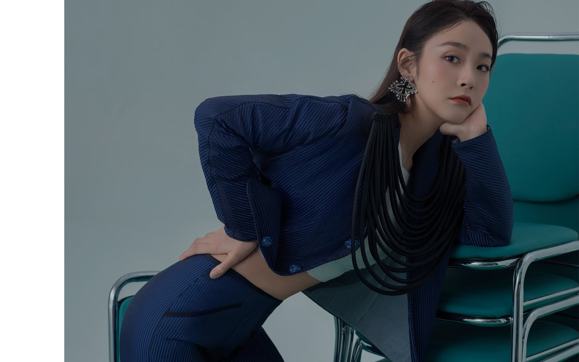 法国媒体:主场失利不能用“年轻”解释,主场落败,一再反思